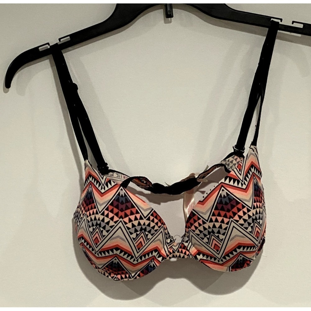 Pink Victorias Secret Wear Everywhere Push Up Bra 34B Padded Underwire
